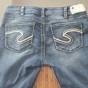 Silver Jeans Suki Capri W size 32